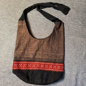 Bag with zipper closure and small inside zip pocket - Brown with red/orange trim